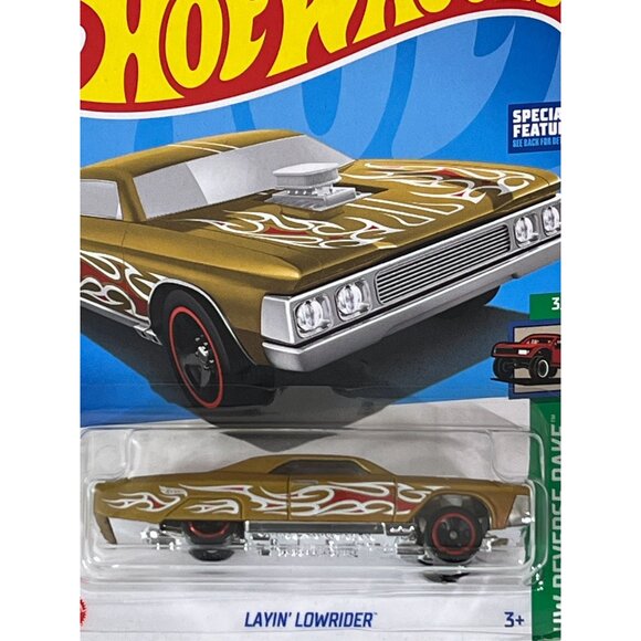 Hot Wheels Layin' Lowrider Gold Flames 2023 Reverse Rake Car 1:64 - Picture 3 of 8